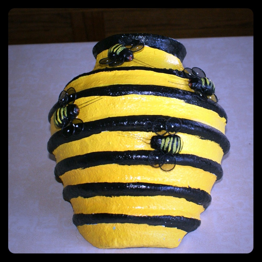Beehive Pot